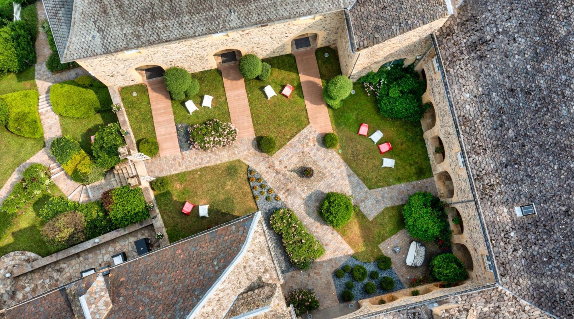 Chateau De La Falque, The Originals Relais Saint-Geniez-dʼOlt エクステリア 写真