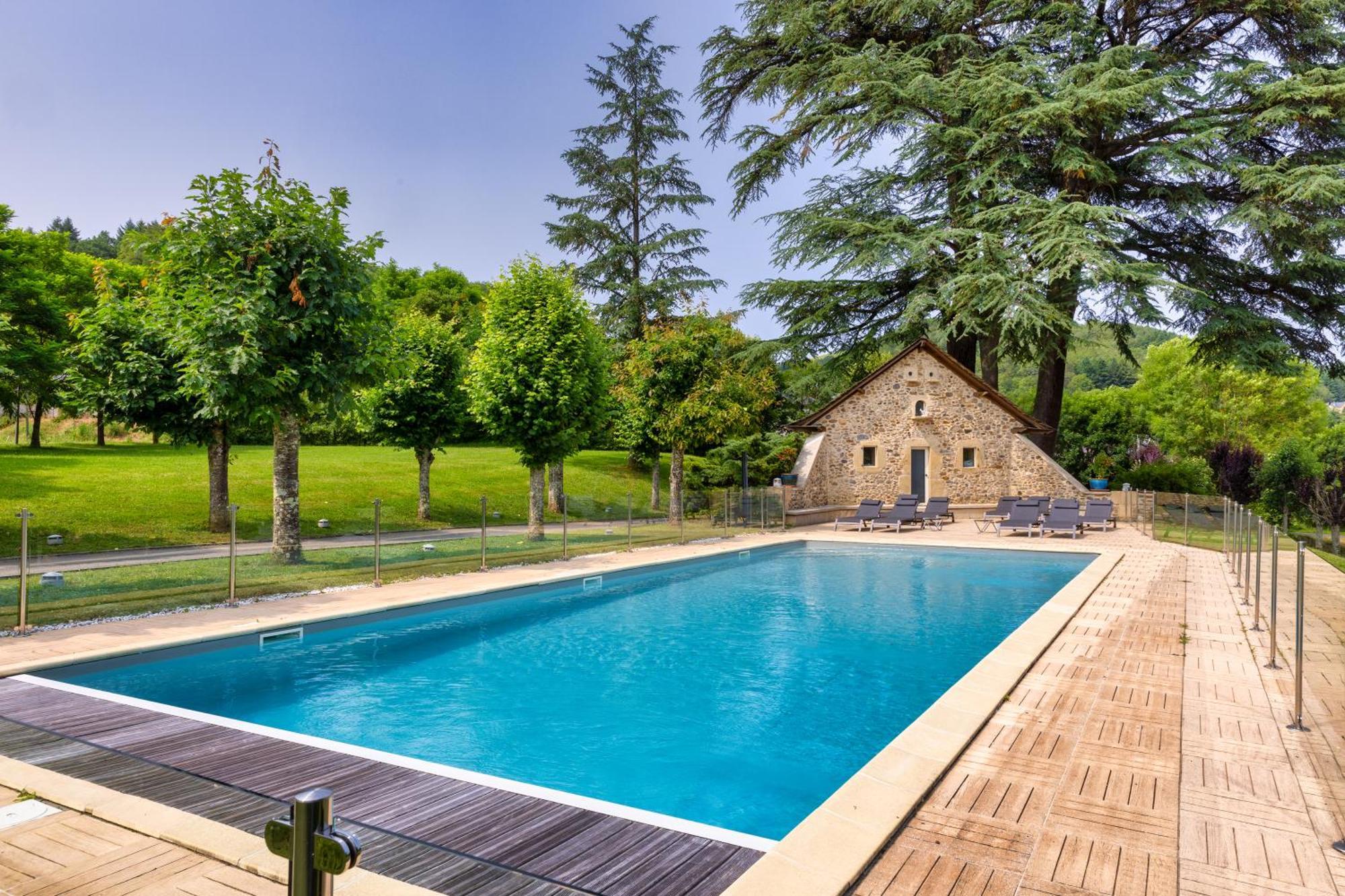 Chateau De La Falque, The Originals Relais Saint-Geniez-dʼOlt エクステリア 写真